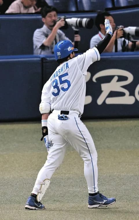 中日井上監督、負傷した木下についてコメント「ちょっときついかも」