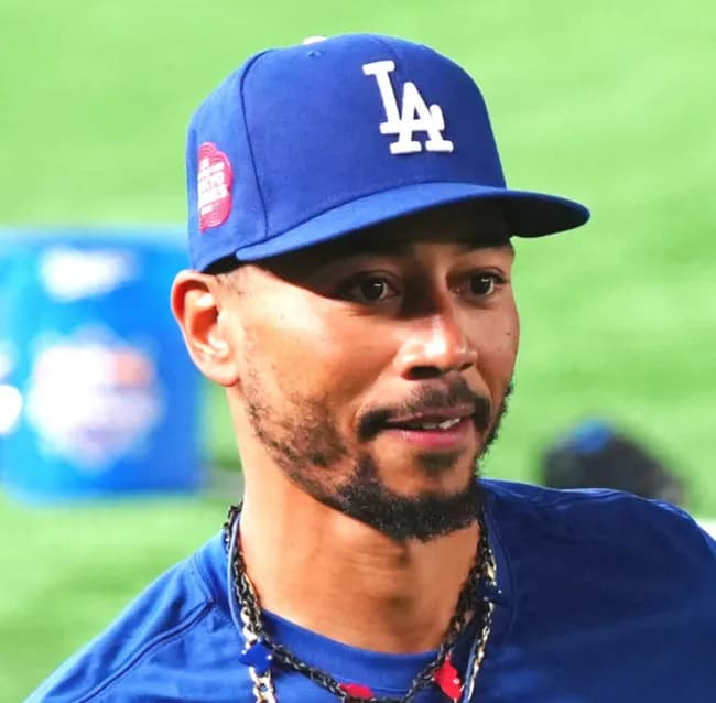 ベッツ自宅で負傷、ロバーツ監督「検査受けさせ様子見」靴履くのもつらい　スタメン外れる