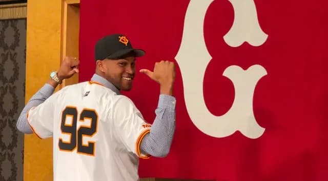 【朗報】？？「ライマル年俸12億は高すぎ」ライマル「24試合無失点防御率0.00だぞ」