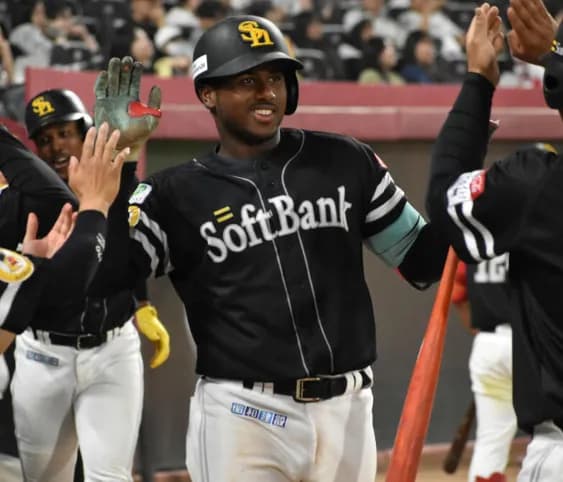 【ソフトバンク】恐るべきドミニカ出身17歳の大型遊撃手「いい当たり」３軍韓国遠征で７戦４発！
