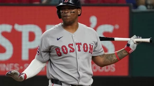 【悲報】吉田正尚のライバル　打率.291 12本 52打点 出塁率.413 長打率.523 OPS.936