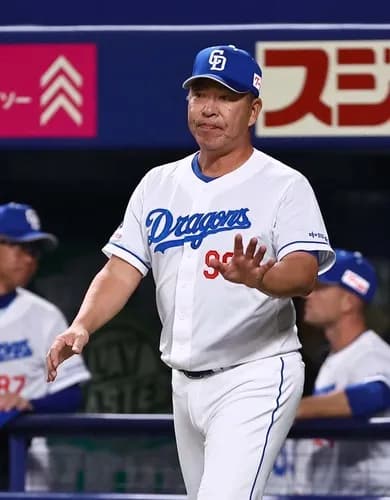 中日井上監督、岩嵜翔金銭トレードを「オリックスの熱意が凄くて。『どうしても、どうしても』と」