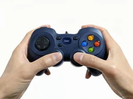 【悲報】ゲーム機のコントローラーが1万円ってやばない？ｗｗｗｗｗｗｗｗｗｗｗｗｗｗｗｗ