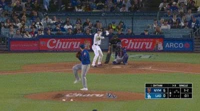 大谷翔平、第四打席で４試合ぶりのマルチ安打となるライト前ヒット！！！！！