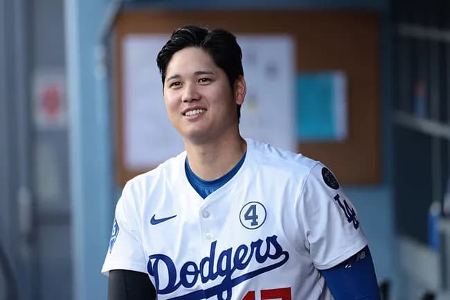 【悲報】大谷翔平さん、30歳になっても爪を噛む癖がやめられない