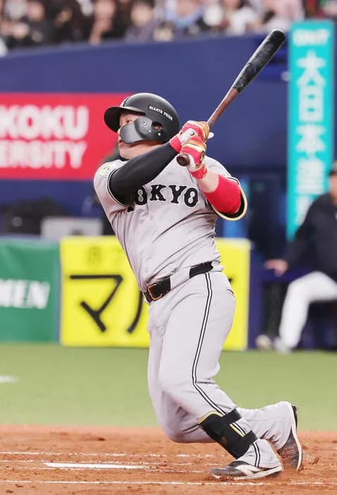 【巨人】甲斐拓也が体調不良で５日ロッテ戦を欠場　前日は「９番捕手」でスタメン出場も