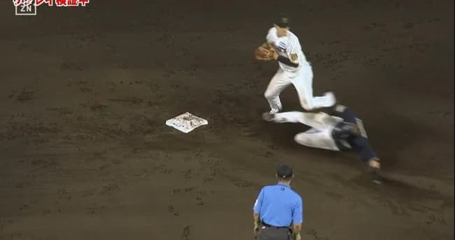 オリックス廣岡、併殺崩しスライディングで警告　スタンドから怒号が飛び交う異常事態に