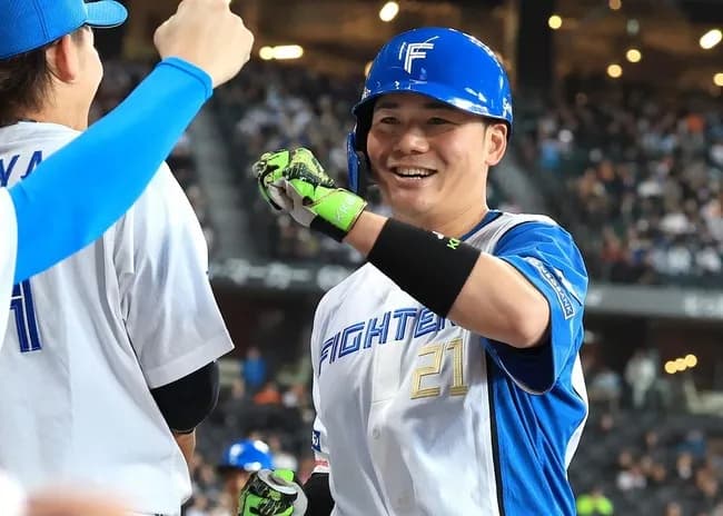 清宮幸太郎　.242 4本 OPS.655