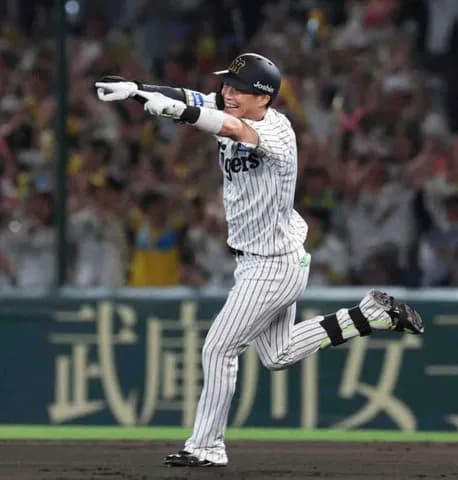 阪神がサヨナラ勝ち　延長10回、満塁男の木浪が決めた　オリックスとの関西ダービー初戦を制す