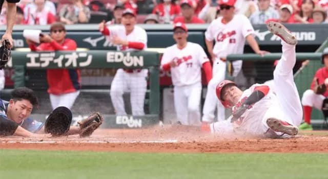 カープ大盛“神走塁”小園ファビ矢野3盗塁で西武今井攻略！新井監督「どんどん勇気を持って行ってくれと」【監督談話/祝勝会】