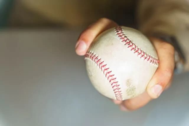 フォークとスプリットって何が違うの？