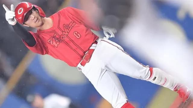 カープ〝屈辱〟サモンズにノーノー未遂で完敗。反撃は上本ノーノー阻止打＆奨成1打点のみ【広島1-6ロッテ/試合結果】