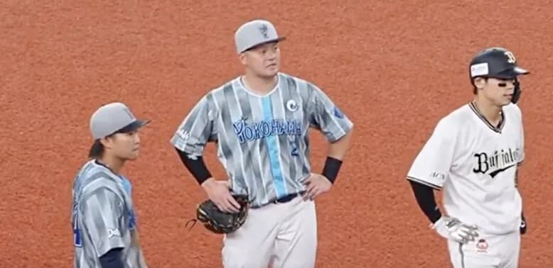 DeNA vs オリックスのクソ誤審の瞬間の『選手の表情』がこちらwwwwww