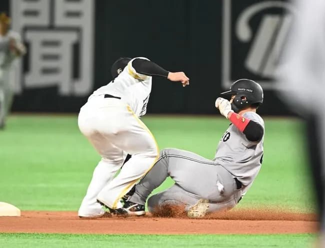 【悲報】阿部監督、サインミスのリチャードを二軍に落としてしまう