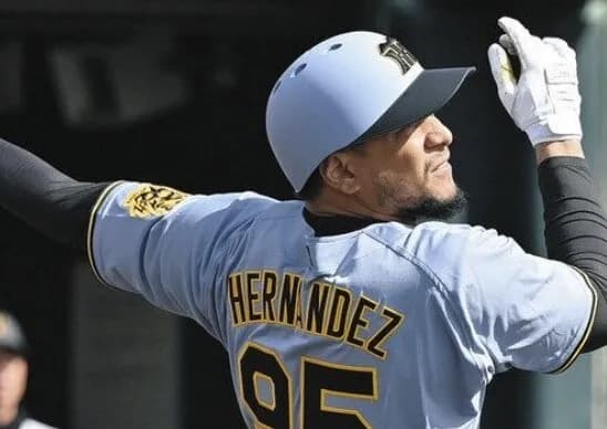 ラモン・ヘルナンデス『.216 0HR 2打点 OPS.505』←何をされてる方なの？