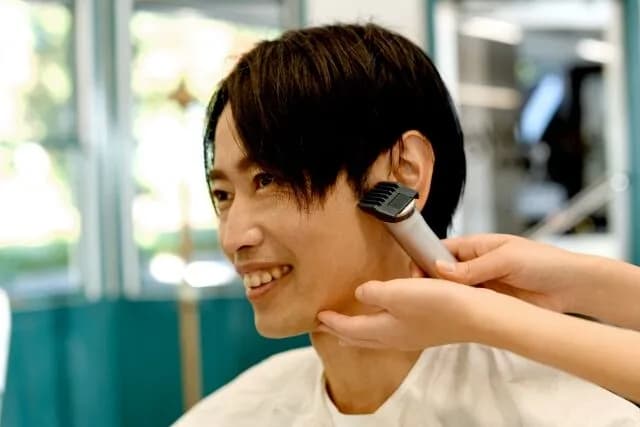 床屋「ツーブロックにしていいですか～？」ワイ「タラちゃんみたいになるんでいいです…」