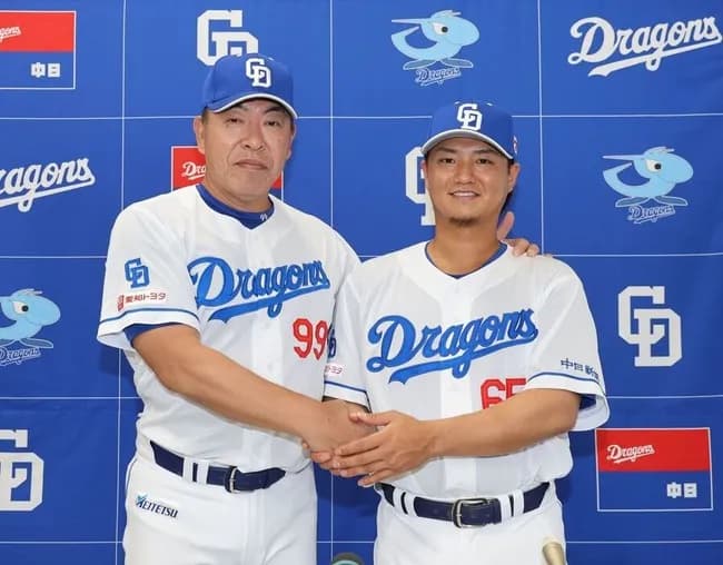 【中日】井上監督「きょう使います」佐藤龍世、金銭トレードで西武から獲得、背番号は「65」新天地での活躍を誓う