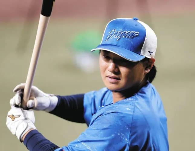 中日、入団会見したばかりの佐藤龍世を「5番・三塁」で即スタメン起用