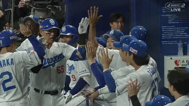 中日・佐藤龍世、いきなり満塁で回ってきて先制の犠牲フライ！