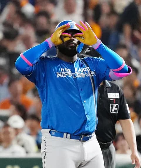 【日本ハム】レイエスが打って走って守ってと奮闘　新庄監督も「チームが盛り上がる」