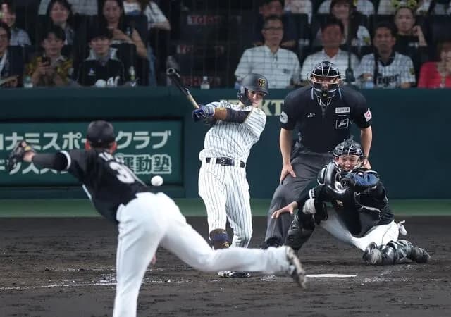 阪神中野（.299 0 16）　出塁率.377（セリーグ1位）　四球29（セリーグ1位）