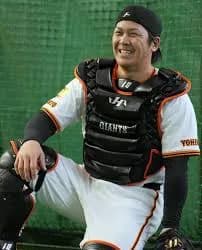 【悲報】巨人阿部監督、パ・リーグ相手に甲斐を使うと必ず4失点以上する事に気付かず今日も負ける