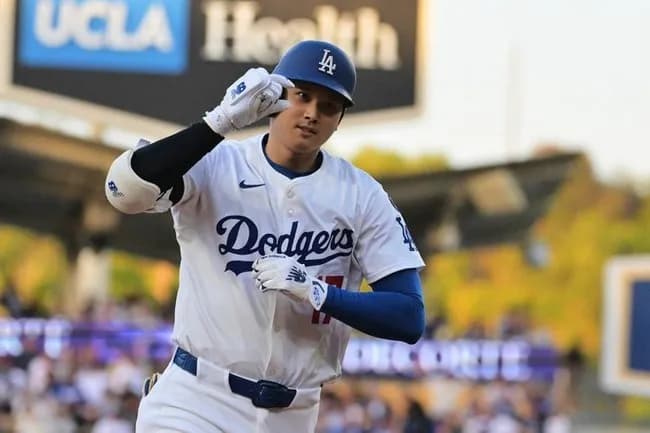 大谷翔平、CM契約してるコーセーから貰った美容液（17000円）を試合中にこれ見よがしに使用する