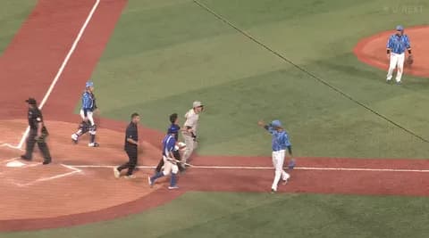 外国人初の初登板危険球退場…DeNAマルセリーノに試練のデビュー戦