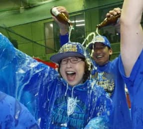 DeNA南場オーナーが株主総会でハマスタの暑さ対策を考えていると発言