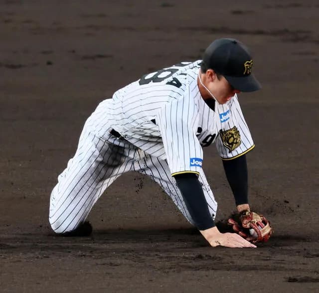 【欠陥指標】昨日2失策の小幡竜平のUZRが何故か上がる