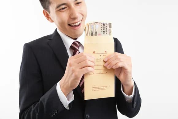 【画像】ワイ（36歳独身微ワキガ清潔感あり）の夏ボーナスｗｗｗｗｗｗｗｗ