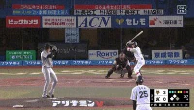 【ロッテ対巨人3回戦】ロッテ、2回裏1アウト二三塁から友杉の内野ゴロの間に三塁ランナーが生還し1点を返す！！！！！