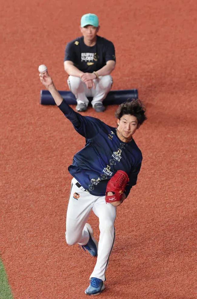 岸田護監督がファーム調整中の山崎颯一郎と緊急面談