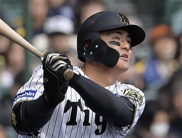 前川→打率.237 ops.610、ヘルナンデス→打率.234 ops.527(参考)ノイジー→打率.231 ops.593