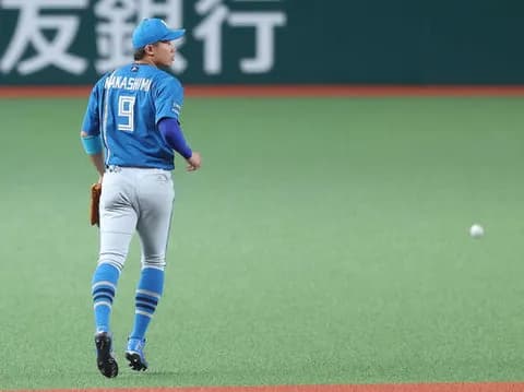 【日本ハム】中島卓也が“得意技”でミスを取り返す…２回に適時失策も４回に同点押し出し四球