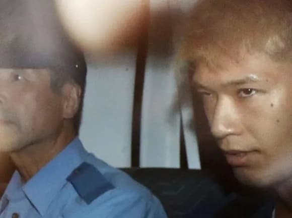 【画像】植松、セクシーギャルと結婚していた・・・・・