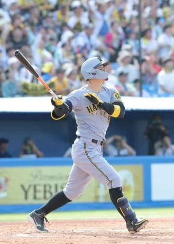 阪神・佐藤輝明が２０号一番乗り！球団日本人選手では掛布雅之以来４１年ぶりの快挙　ラッキーゾーン撤去後では初の偉業