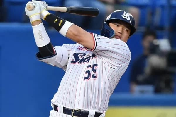 村上宗隆、メジャー争奪戦へ。10年429億円