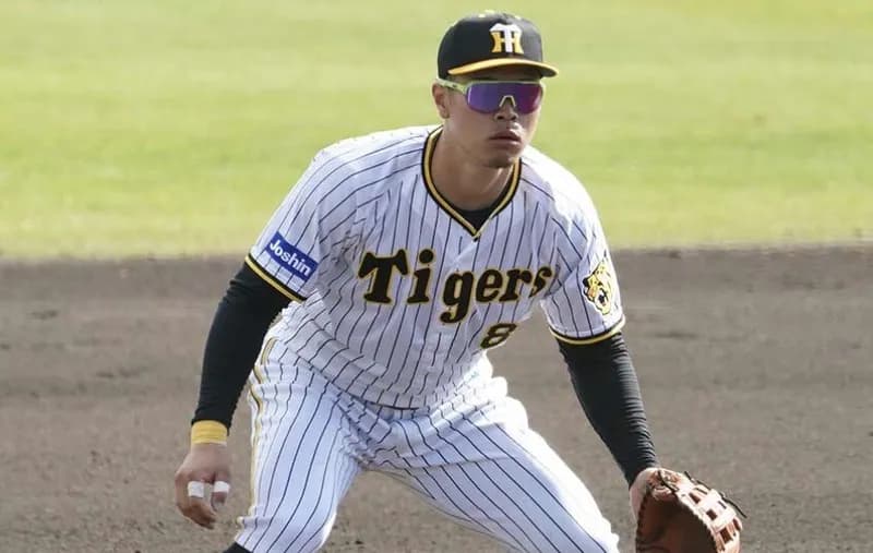 サード佐藤輝明に対して虎ファンは賛否両論『藤川ナイス』vs『ブレブレだろ』