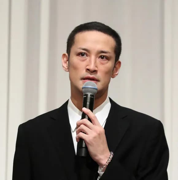 【悲報】TOKIOの松岡昌宏さん、明らかに何かを隠していると話題に・・・・・・・・
