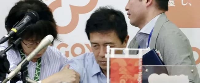 【悲報】名古屋市長さん、中日戦の始球式をした翌日に倒れ搬送