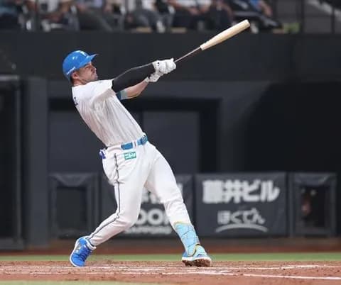 【日本ハム】マルティネス「恋しかった」エスコン　４月６日以来本拠地出場で快音「ナマラウレシイ」