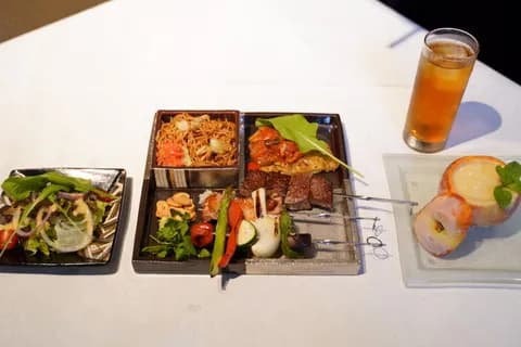 【画像】藤井聡太、昼飯が黒毛和牛と名古屋コーチンwwwwwwwwwwwwwwwwwwwwwwwwwwwwwwwwwwww