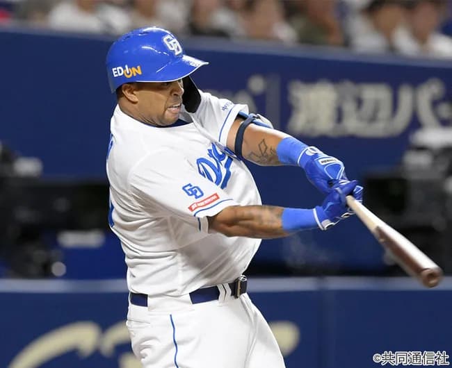 DeNA、元中日ビシエド獲得