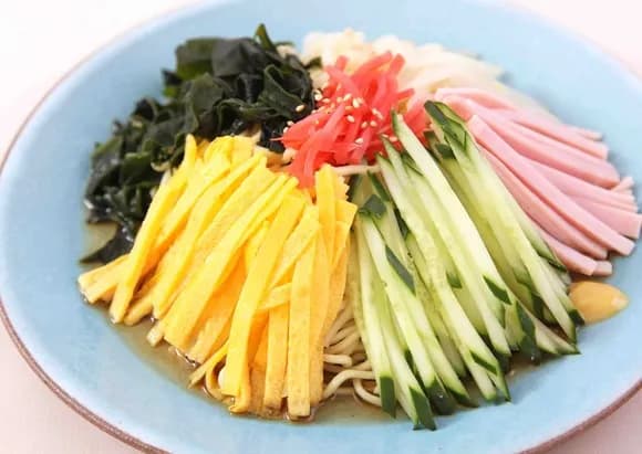 【疑問】冷やし中華って誰が喜んで食ってるの？