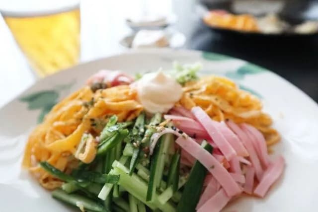 冷やし中華（酢醤油）←不味い　冷やし中華（胡麻ダレ）←不味い　冷やし中華（酢醤油＋マヨ）←これ