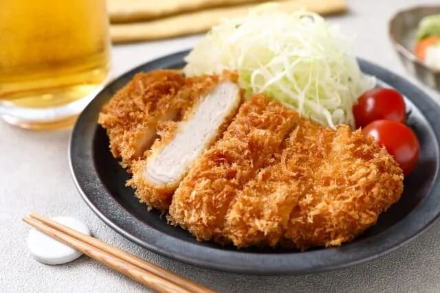 トンカツ屋「千切りキャベツおかわり無料だよ！」←これどこに需要あるの？ｗｗｗｗ