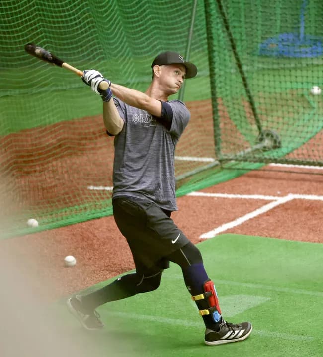 巨人電撃入団テストの乙坂智　合格へ…攻守でアピール成功、海外渡り歩いたハングリー精神に期待