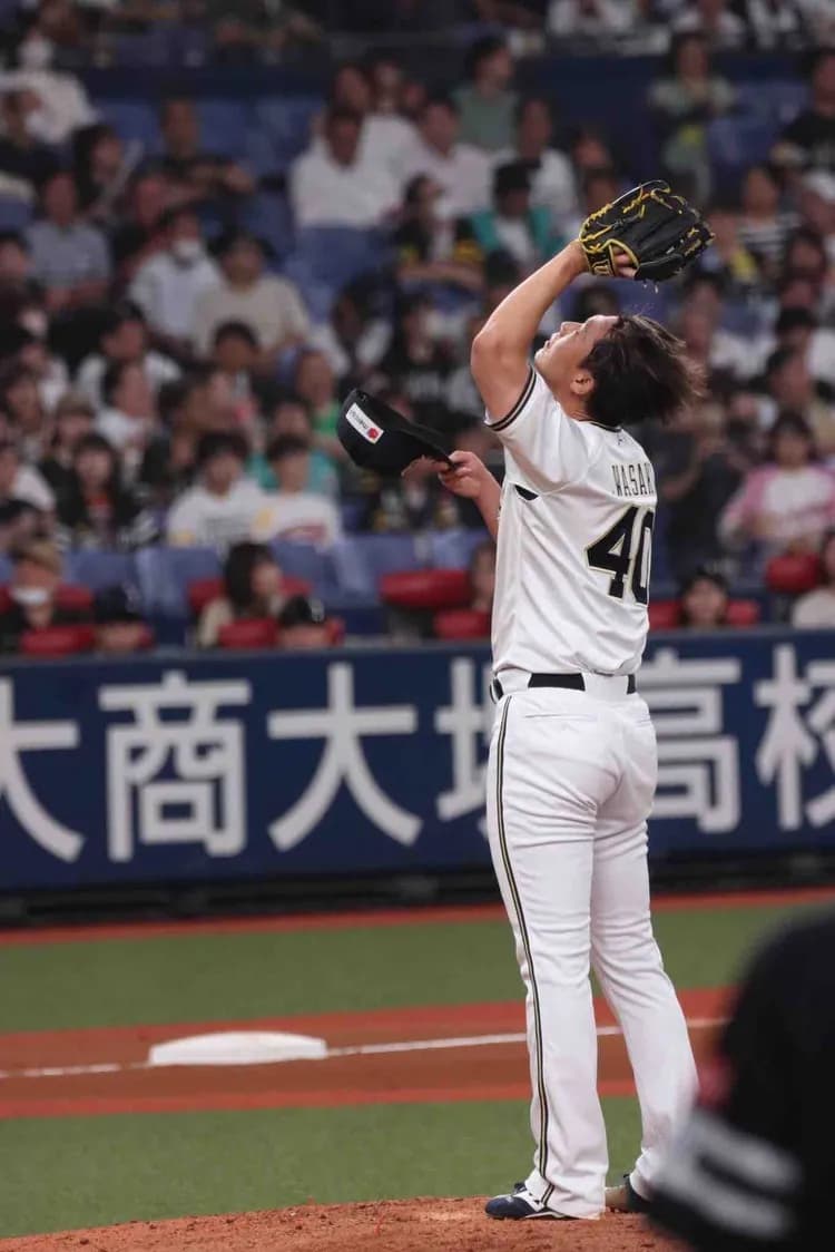 オリックス岩嵜翔（35）　11登板　11回　防1.64　whip0.73　奪三振14　被安打7　与四球1