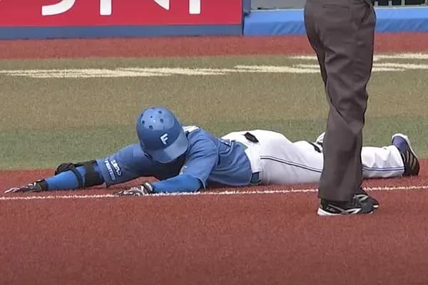 結局ヘッドスライディングってやった方が速いの？駆け抜けた方が速いの？